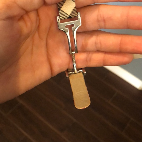 Authentic Burberry woman’s watch - Picture 2 of 5